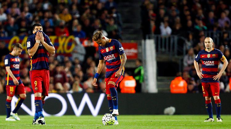 Bedröppelte Gesichter und Ratlosigkeit: Bei Barca läuft es derzeit alles andere als rund.