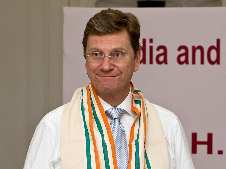 Außenminister Westerwelle kann auch im fernen Indien den schlechten Nachrichten für den Parteivorsitzenden Westerwelle kaum entfliehen.