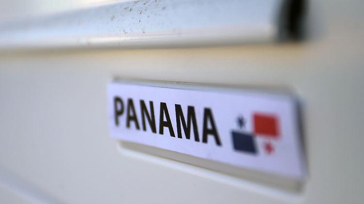 Durch Briefkastenfirmen in Steuerparadiesen wie Panama schleusten auch deutsche Firmen Geld am Fiskus vorbei.