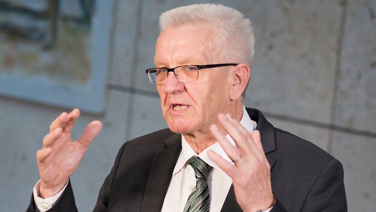 Kretschmann weiß, "zwischen 'Hosianna' und 'Kreuzigt ihn!' können nur drei Tage liegen".