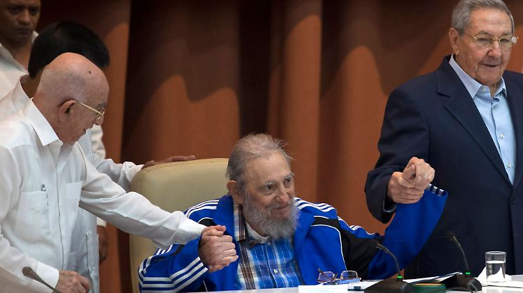Fidel Castro bleibt der "Máximo Líder"