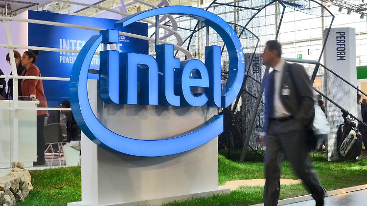 Intel streicht weltweit 11.000 Stellen.