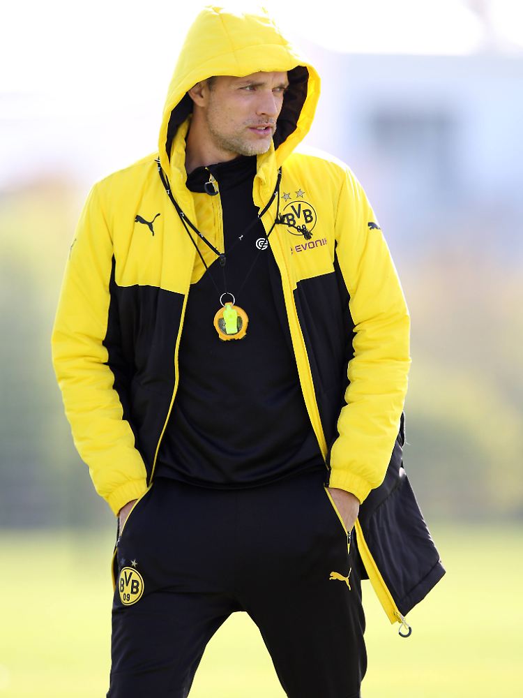 Borussia Dortmunds Trainer Thomas Tuchel braucht sich nicht zu verstecken: In dieser Saison hat er mit dem BVB in drei Wettbewerben viel geleistet.