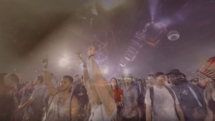 Teile des Coachella-Festivals überträgt Youtube erstmals im 360-Grad-Livestream. 