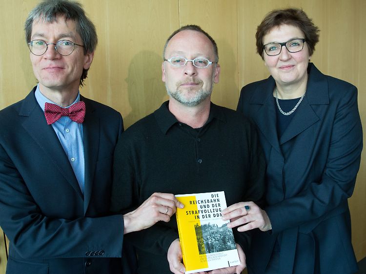 Die Autoren Christopher Kopper (v.l.n.r), Jan-Henrik Peters und Susanne Kill. Die Deutsche Bahn hatte die Studie 2014 in Auftrag gegeben.