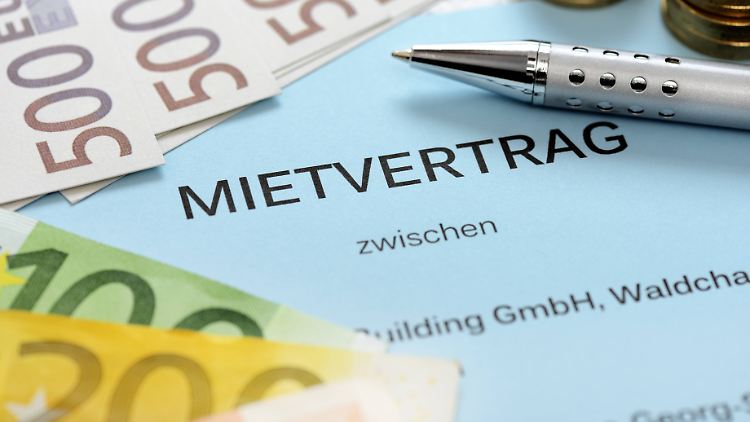 Die meisten Wohnungssuchenden stellen die Frage nach der  Vormietermiete nicht -  aus Angst, im Bewerberfeld aussortiert zu werden.