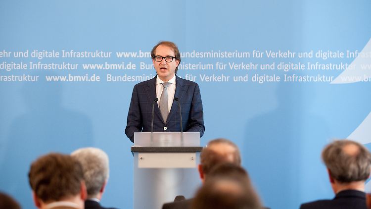 "Nicht zufrieden" zeigt sich der Minister mit dem Stickoxidausstoß der Dieselfahrzeuge. 