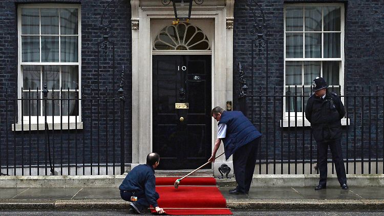 Was geschieht nur hinter der schwarzen Tür von Downing Street Nr. 10?