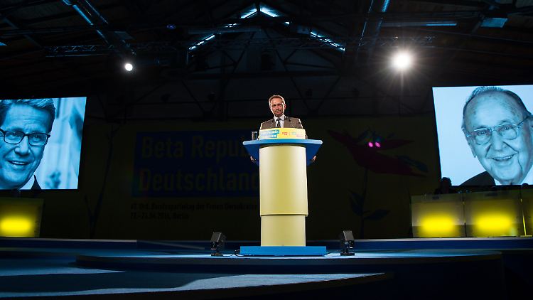 Gedenken an zwei große Liberale: FDP-Chef Lindner beim Parteitag.