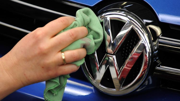 Bei der Automesse in Peking will VW die Weichen stellen.
