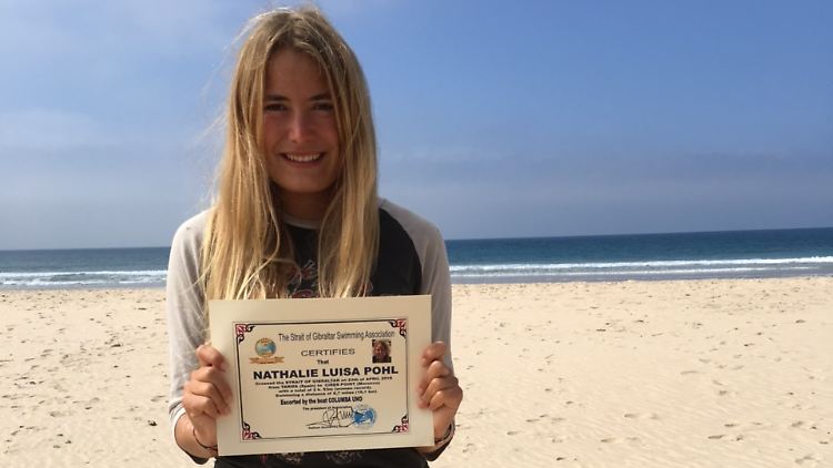 Stolz hält Nathalie ihre Bestzeit in die Kamera.