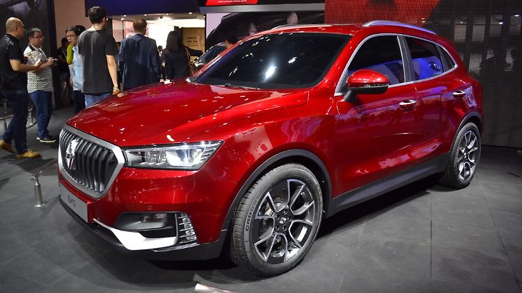 Der erste, der neuen Borgward-Generation: der BX7 auf der Pekinger Automesse.