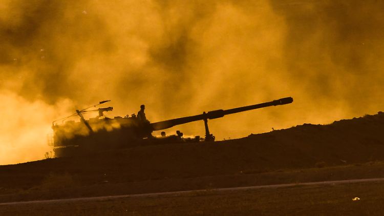 Türkische Artillerie an der Grenze zu Syrien.
