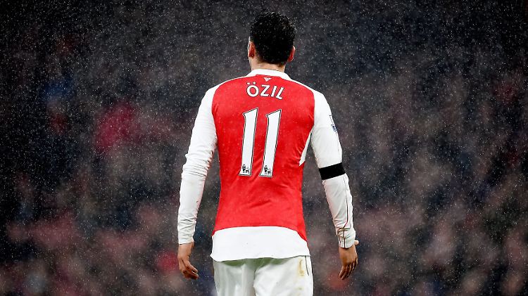 "Ich liebe Fußball spielen, dabei blühe ich auf", sagt der Spielmacher des FC Arsenal.