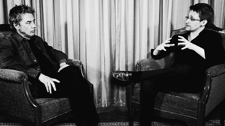 Der Musiker und der Whistleblower: Jean Michel Jarre (l.) und Edward Snowden.