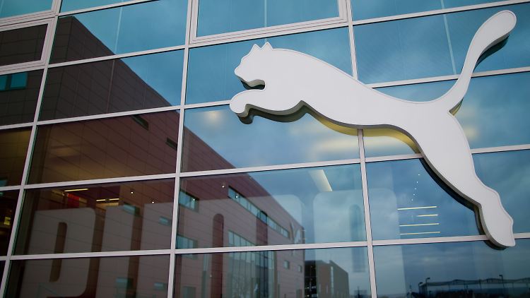Am Hauptsitz des Unternehmens in Herzogenaurach.