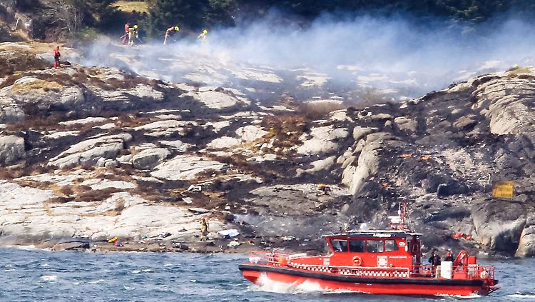 Im Landeanflug auf die Küste hatte sich der Aufsatz mit den Rotorblättern gelöst. Der Super Puma fiel wie ein Stein zu Boden. Die Insassen waren chancenlos.