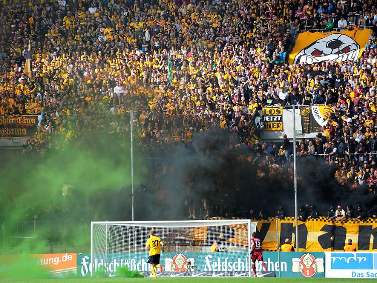 SGD-Sportdirektor Ralf Minge warnt davor, "alle Ultras in einen Topf zu werfen".