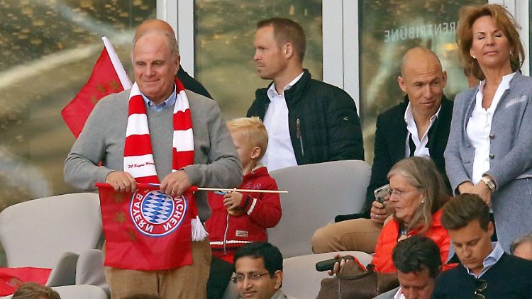 Uli Hoeneß mischt im Hummels-Poker mit.