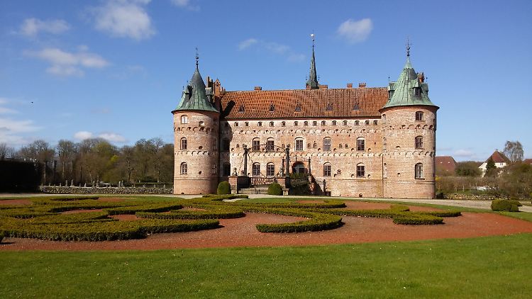 Schloss Egeskov ist eine beliebte Attraktion: Schlosspark und Ausstellungen ziehen auch die Einheimischen an.