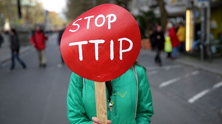 Greenpeace sorgt für mehr Transparenz beim umstrittenen Handelsabkommen TTIP.