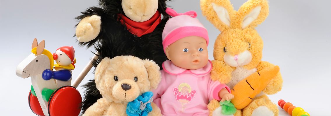 Wer könnte bei diesem illustren Haufen etwas Böses im Sinn haben? Doch die Realität sieht leider anders aus. Alle abgebildeten sieben Produkte hätten nie verkauft werden dürfen.