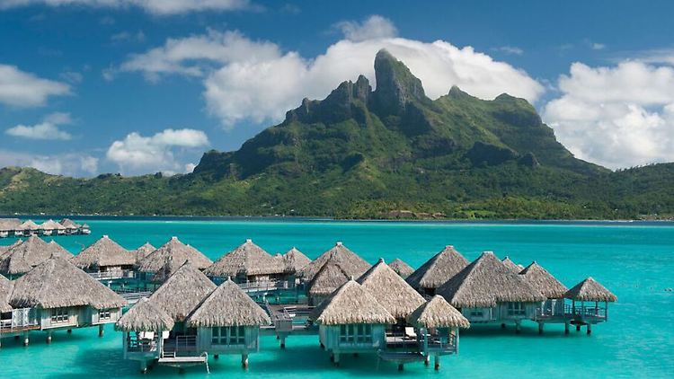 Butler-Service im Hotel auf Bora Bora. Nicht nur für Nicole Kidman und ihren Mann ist das eine traumhafte Urlaubskulisse.