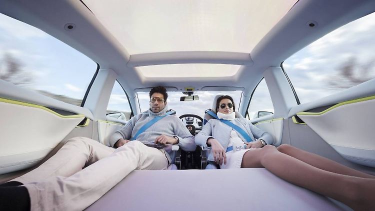 Noch ist man im autonom fahrenden Auto züchtig. Aber Experten warnen.