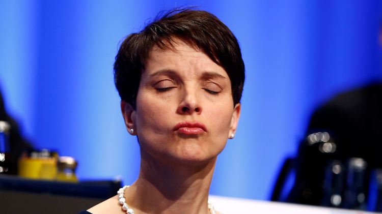 Augen zu und durch? - Die Dresdner Generalstaatsanwaltschaft ermittelt gegen Frauke Petry.