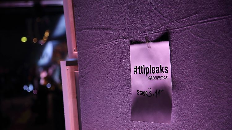 Greenpeace ist mit #ttipleaks ein kleiner Coup gelungen. Sprecher Christoph Lieven erklärt, was die Organisation gegen das geplante Abkommen einzuwenden hat.
