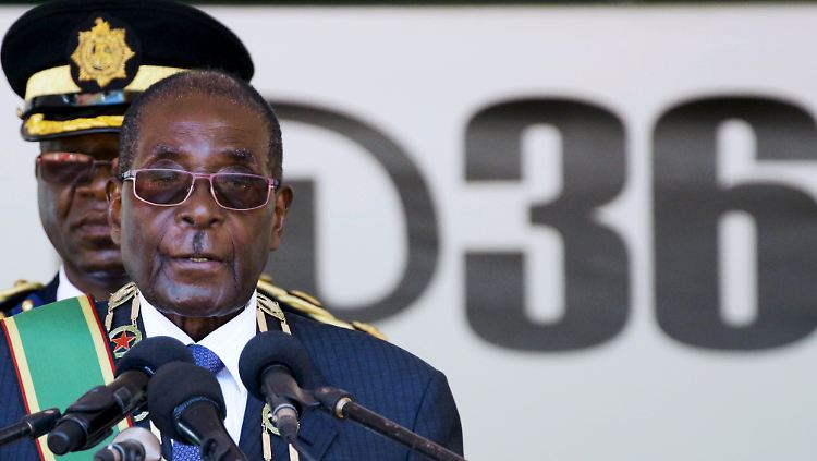 Mugabe bei den Feierlichkeiten zum Unabhängigkeitstag in Harere am 18. April.