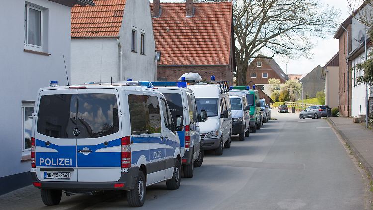 Im dem Haus müssen die Ermittler möglicherweise noch Wochen Spuren sichern.