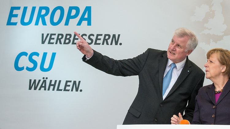 CSU-Chef Seehofer will seinen Wählern zeigen, dass seine Partei nicht die CDU ist.