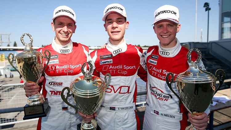 So sehen Sieger aus: Christoph Hofbauer, Sheldon van der Linde und Nicklas Nielsen.