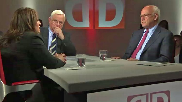 Dagdelen (l.) und Uhl (r.) im Gespräch mit Heiner Bremer.