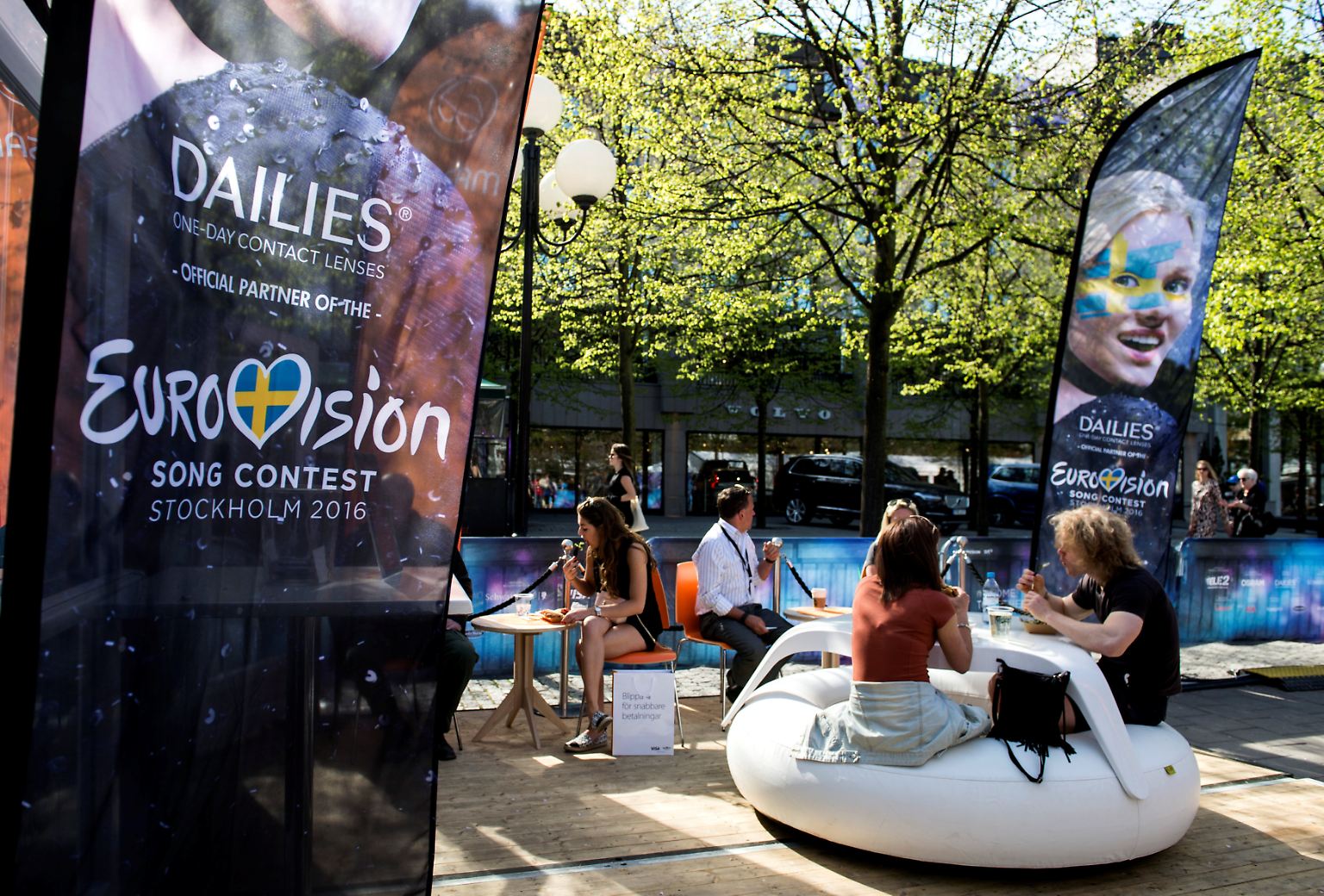 Der Eurovision Song Contest (ESC) in Schweden nimmt allmählich Fahrt auf. Während die Besucher dem Treiben in Stockholm entspannt zuschauen können, ...