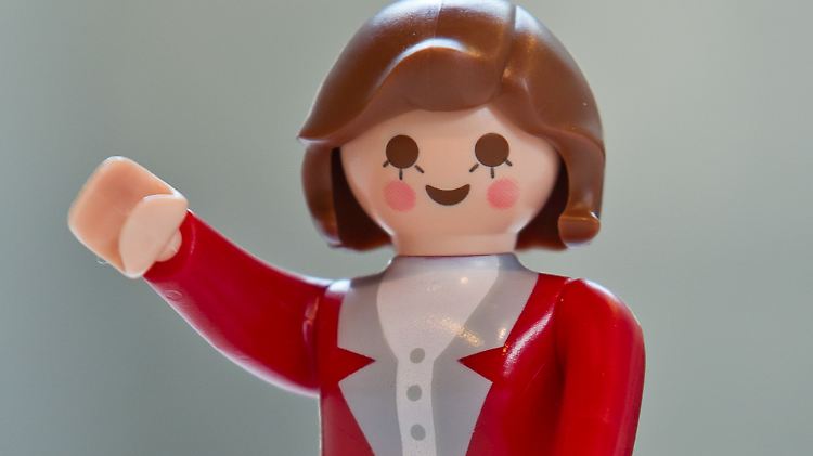 Eine solche Playmobil-Figur der Kanzlerin schmückt auch die Modeleisenbahnanlage Horst Seehofers.