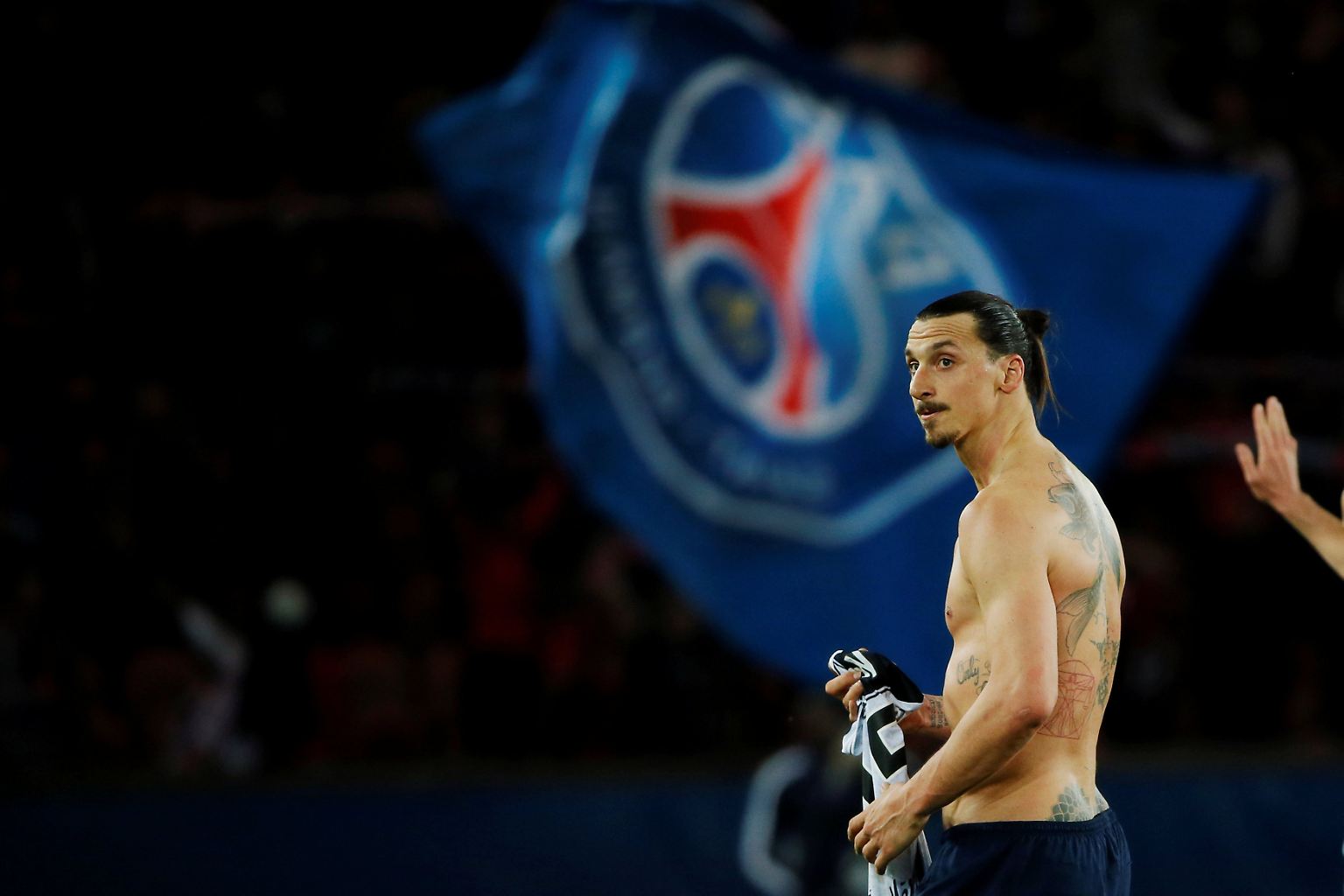 "Ich kam als König und ging als Legende." So kündigte Zlatan Ibrahimovic via Twitter seinen Abschied von Paris St. Germain an.