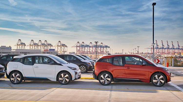 Reichenweitenmeister bei den Elektroautos ist inzwischen der BMW i3 mit 312 Kilometern, die im Datenblatt vermerkt sind.