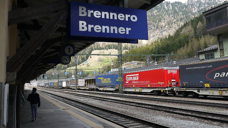 Italien-Urlauber müssen bis auf weiteres keine Grenzkontrollen am Brenner befürchten.