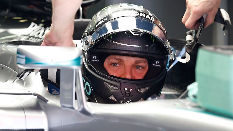 Grüßt von vorn: Nico Rosberg.