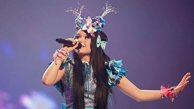 Die 18-jährige Jamie-Lee Kriewitz tritt für Deutschlanbd beim ESC an. Bei ihrem Auftritt kann sie glänzen.