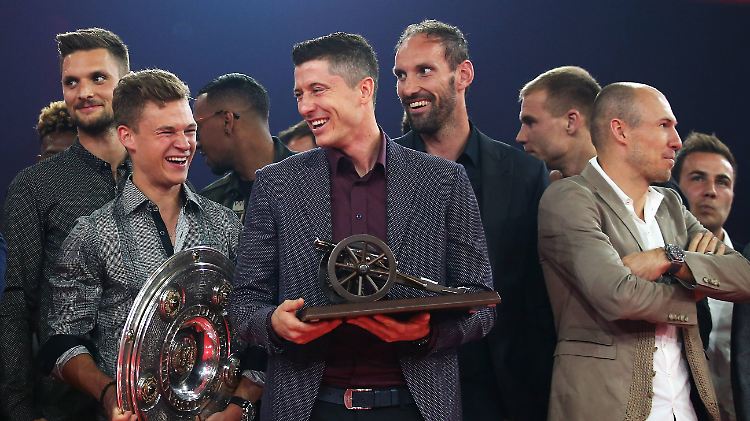 Der Mann mit der Kanone: Robert Lewandowski bricht gleich mehrere Rekorde.