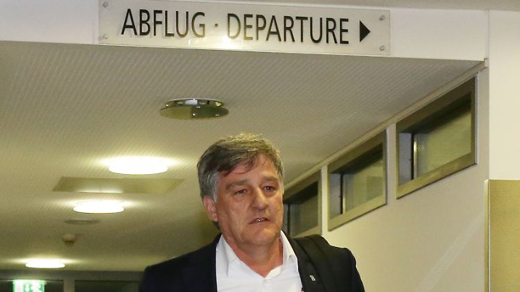 Für VfB-Präsident Bernd Wahler lautet die Konsequenz aus Stuttgarts Abstieg: Rücktritt.