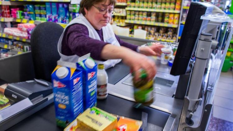 Gemischtes Bild: Der Preis für Butter ist deutlich gestiegen, Quark und Milch sind dagegen günstiger geworden.