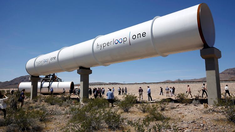 Das System erinnert an eine überdimensionale Rohrpost und kann Geschwindigkeiten von bis zu 1200 km/h erreichen. 