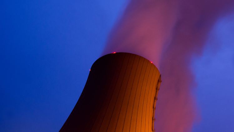 Am Kernkraftwerk Grohnde in der Gemeinde Emmerthal im niedersächsischen Landkreis Hameln-Pyrmont.