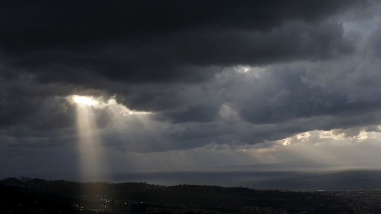 Ist das die Ruhe vor dem Sturm oder bricht die Sonne durch?