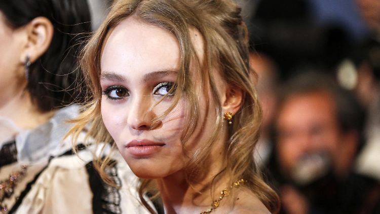 Hat Schönheit und Talent von Mama und Papa geerbt: Lily-Rose Depp, Tochter von Johnny Depp und Vanessa Paradis.