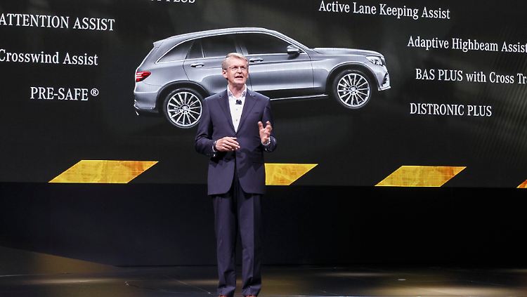 Für Mercedes' Entwicklungschef Thomas Weber liegt die Elektromobilität nicht nur im Akkumulator.